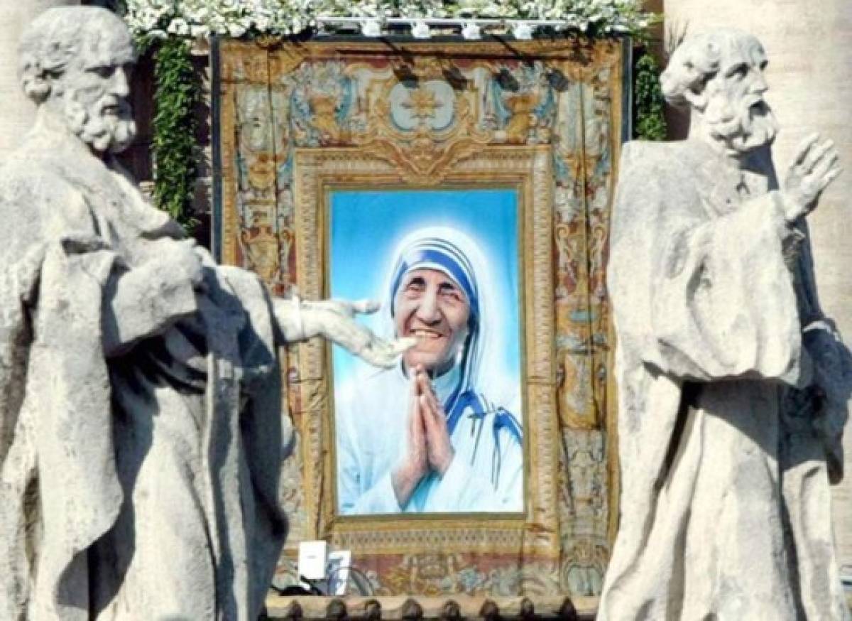 La Madre Teresa de Calcuta podría ser canonizada en el 2016