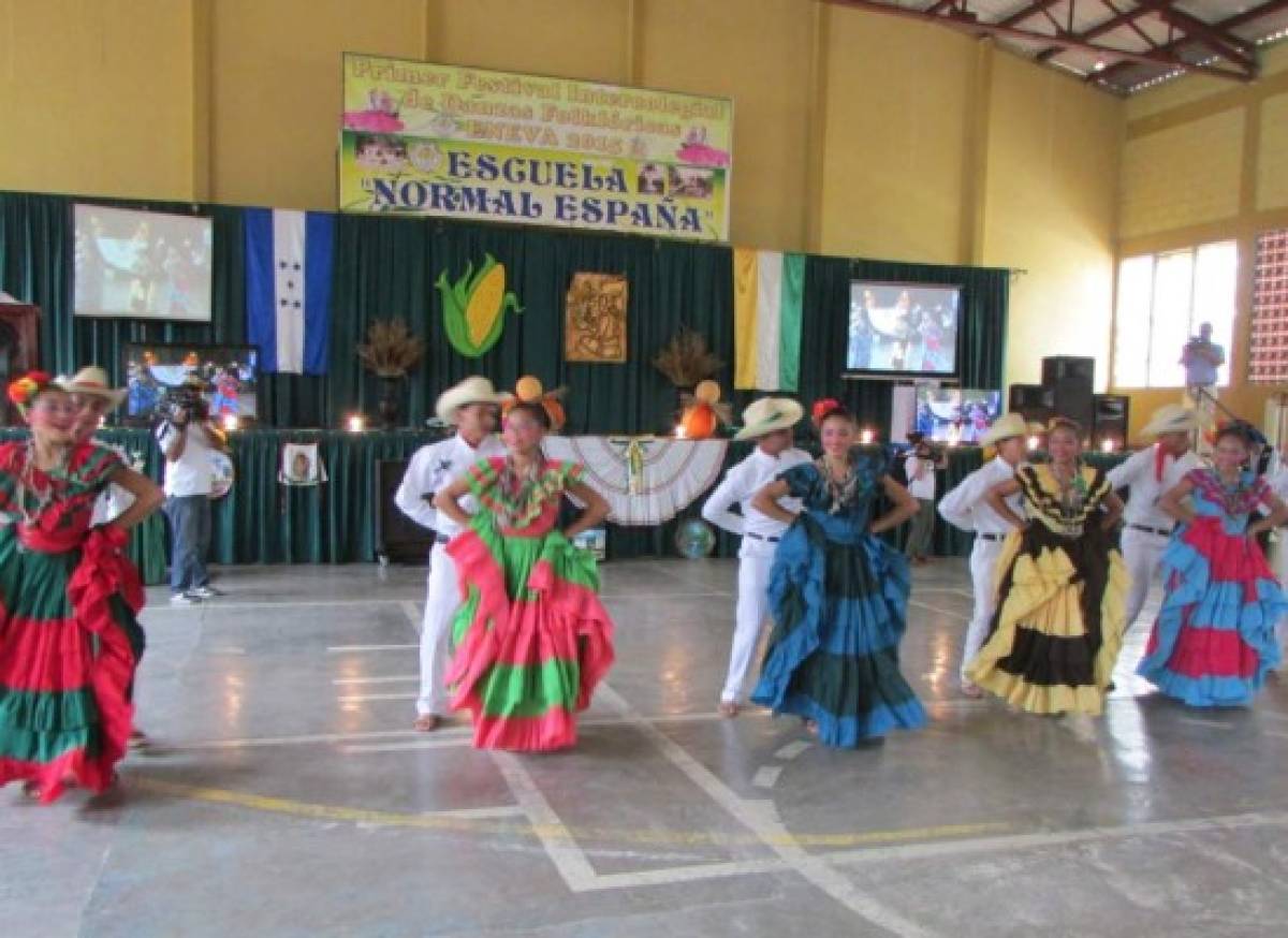 Realizan concurso de danza folclórica en Danlí