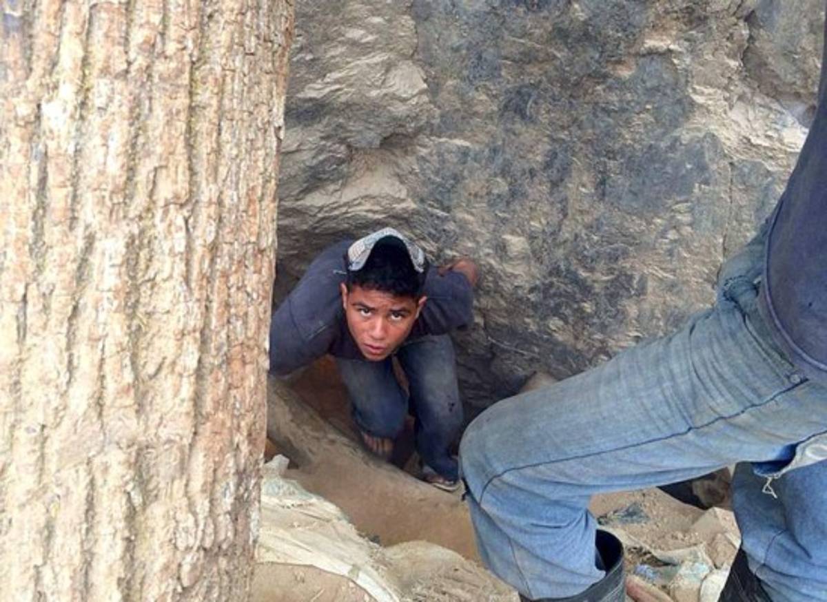 Choluteca: Tres de los 11 mineros soterrados dan señales de vida