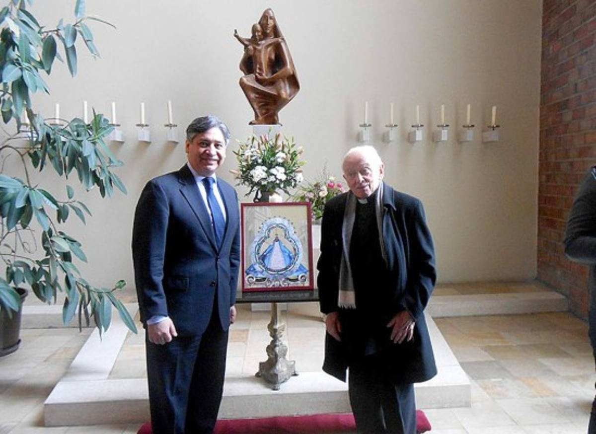 Hondureños en Alemania recuerdan a la 'Morenita'