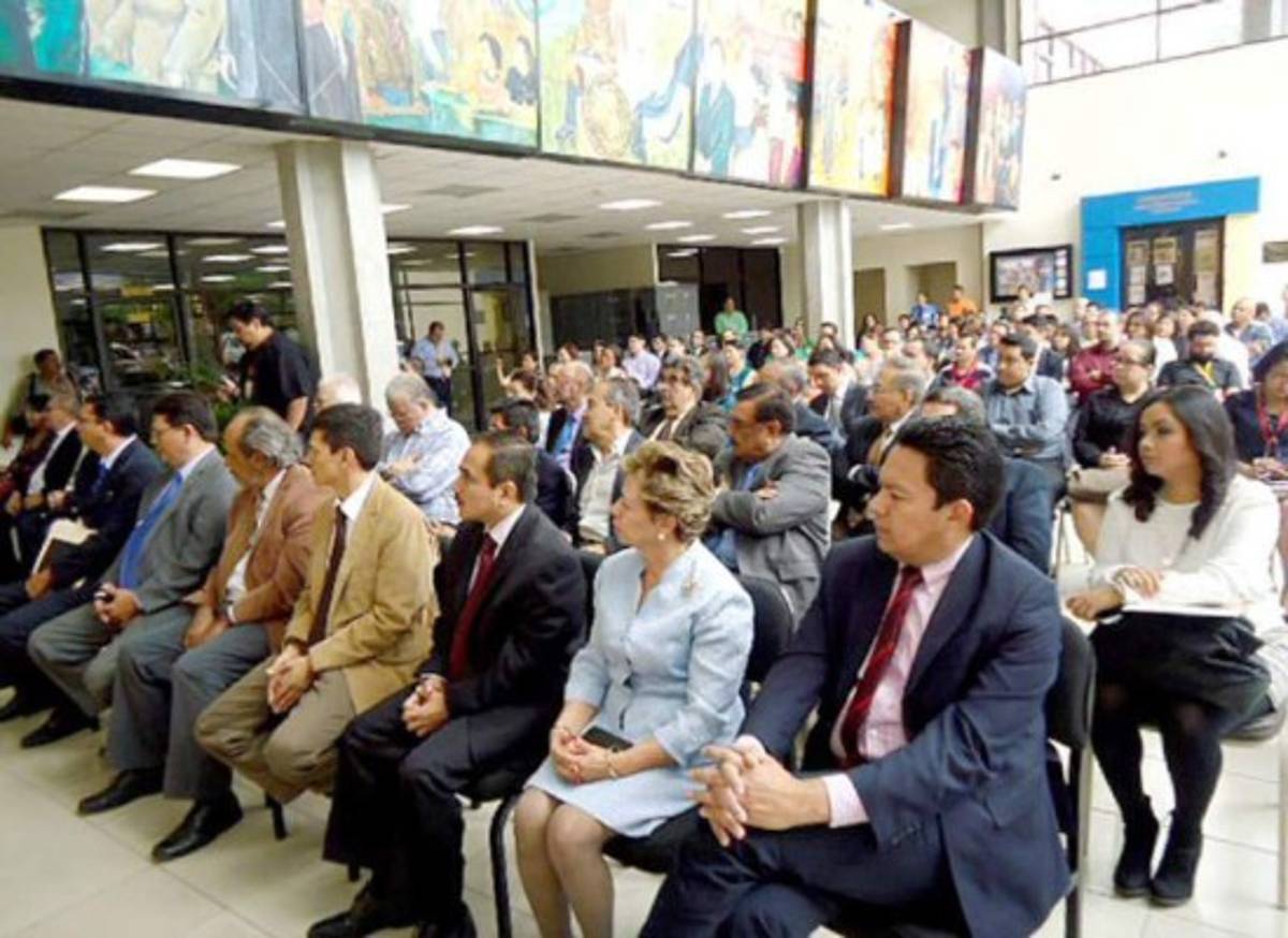 Honduras: Entrenarán docentes de matemáticas