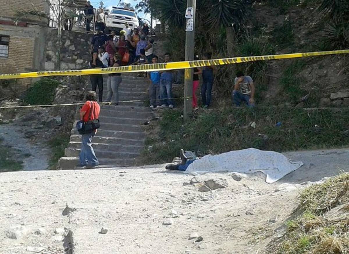 Honduras: De varios balazos matan a vendedor de frutas