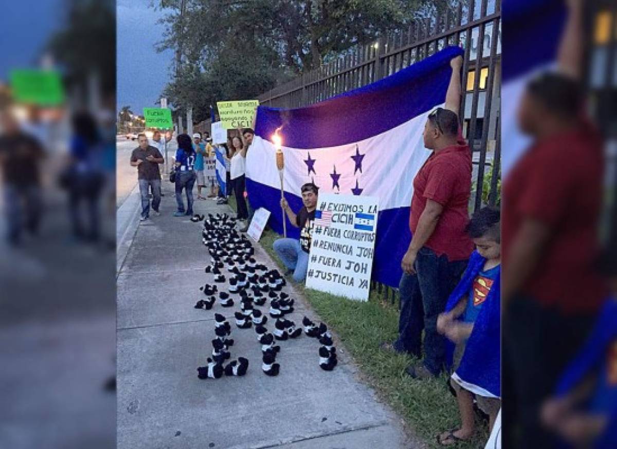 'Indignados' realizaron plantón frente a Univisión
