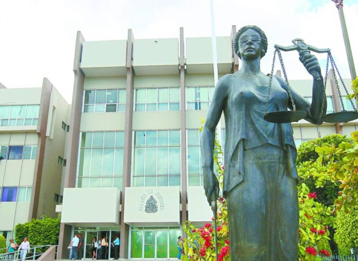 Corte Suprema resolverá en próximos días recurso en contra del 1.5% del ISR