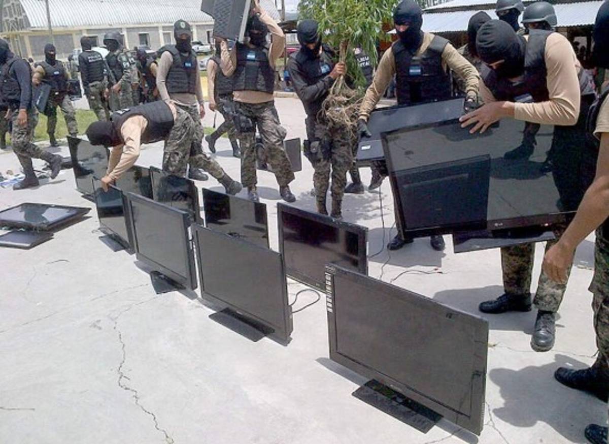 Con plasmas y PlayStation se divierten reos en la PN