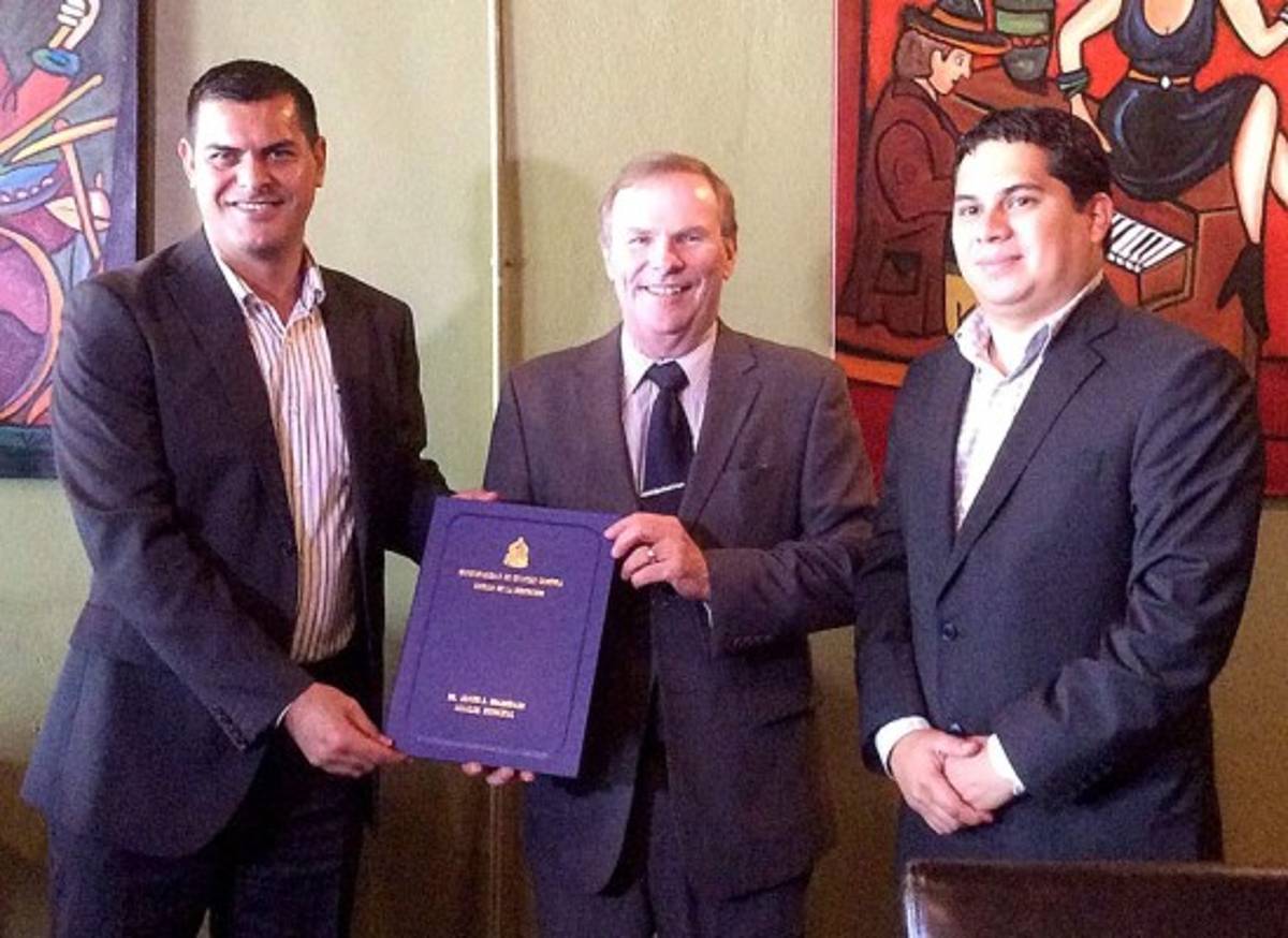 Alcalde hondureño visita McAllen, Texas