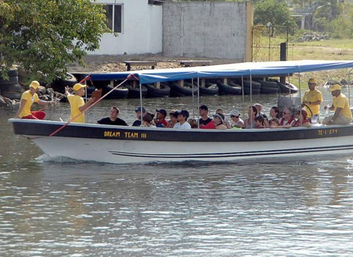 Honduras: Feriado octubrino dejó mil millones de derrame económico