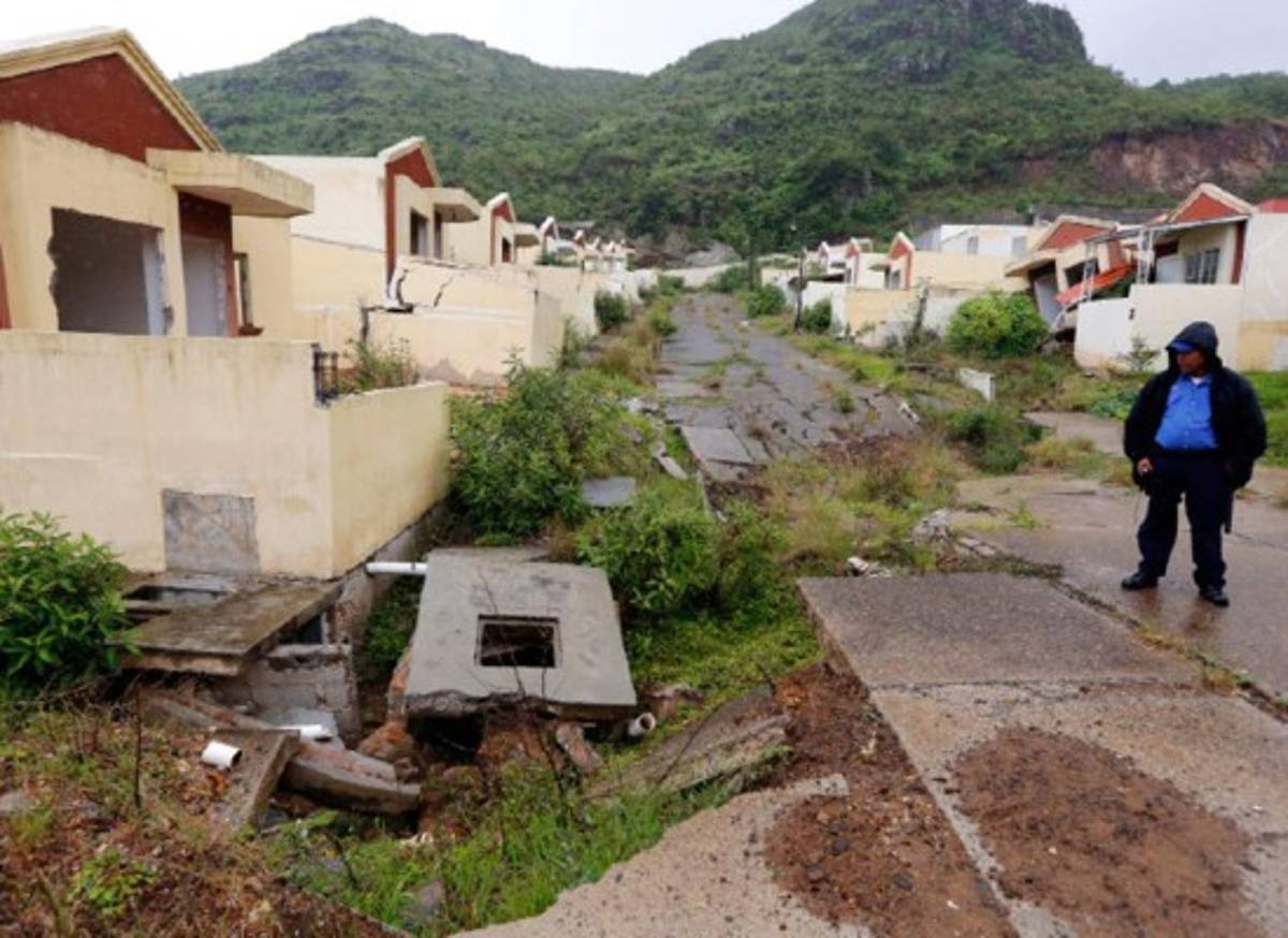 Vecinos se oponen a proceso de demolición