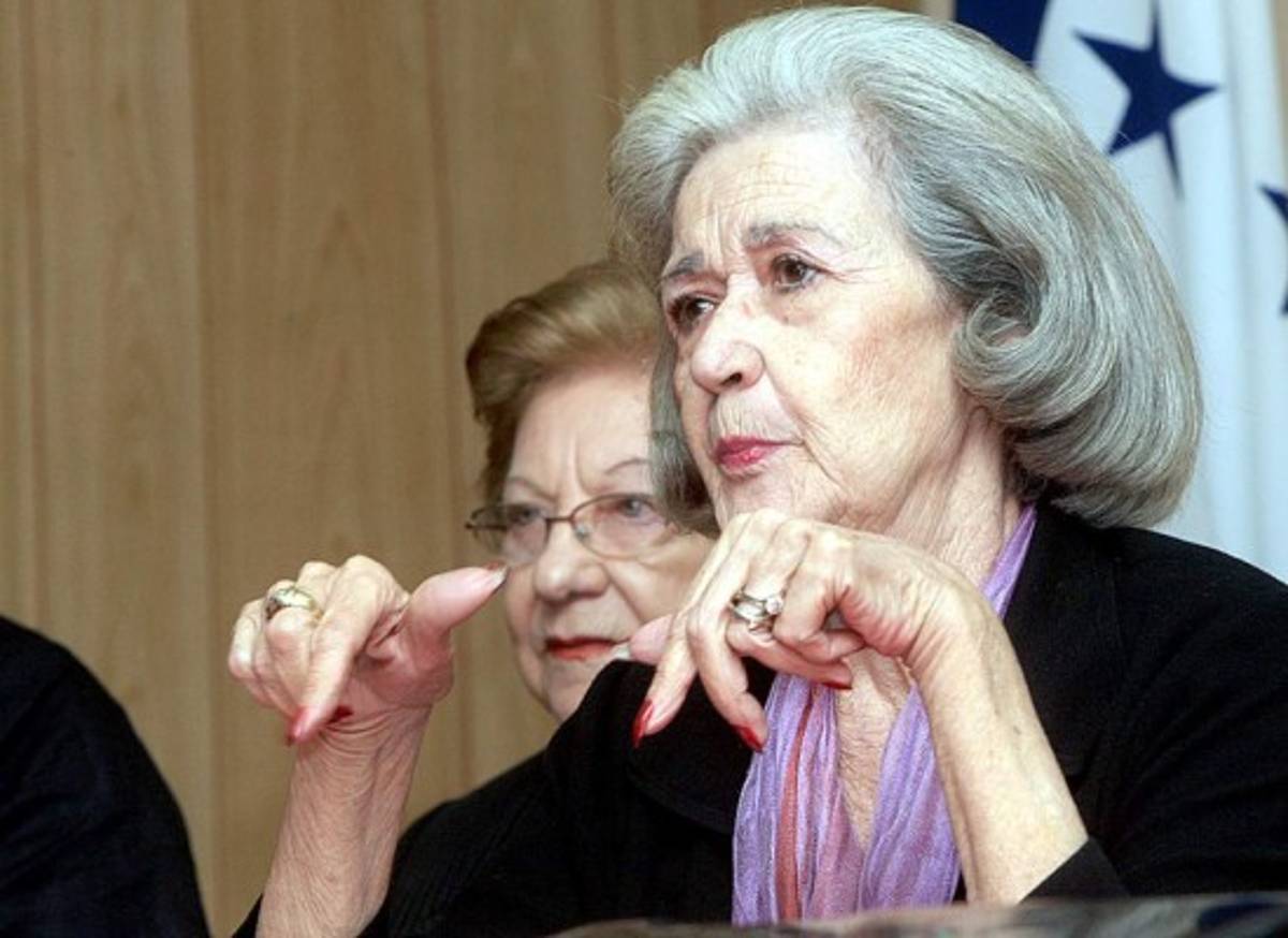 Muere doña Meneca de Mencía, presidenta honoraria de la Cruz Roja de Honduras