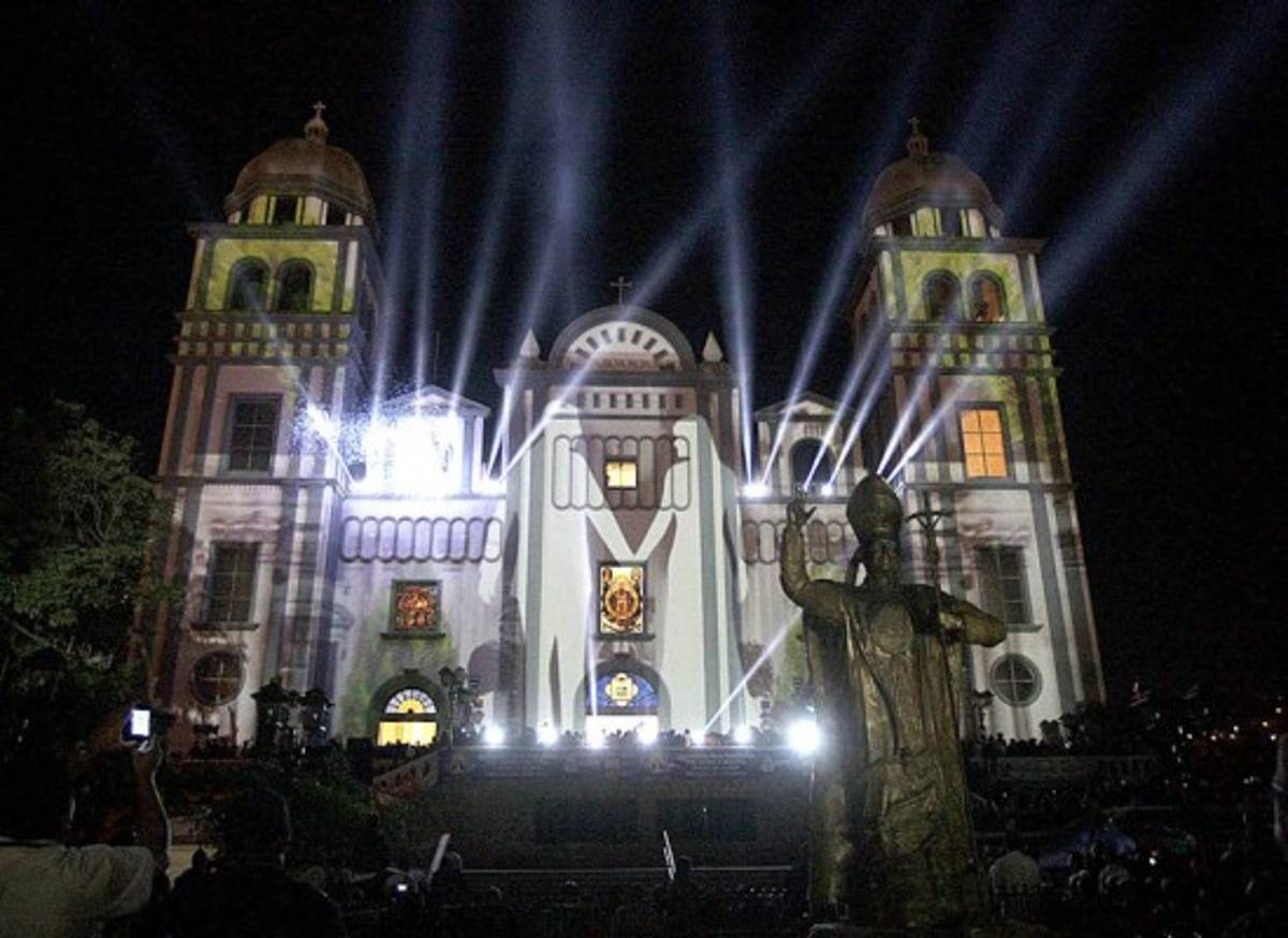 Realeza de Suyapa en tercera dimensión