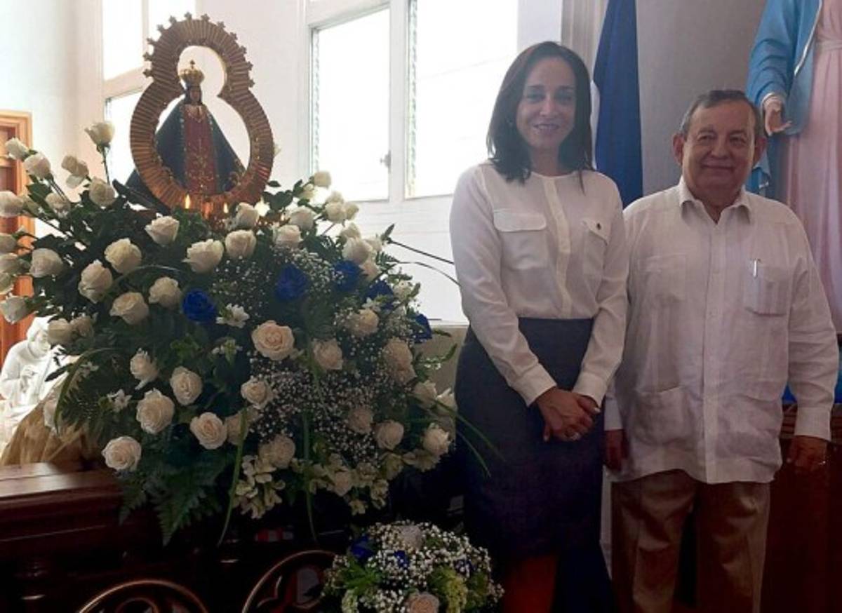 Hondureños en Nicaragua le cantan a la 'Morenita'