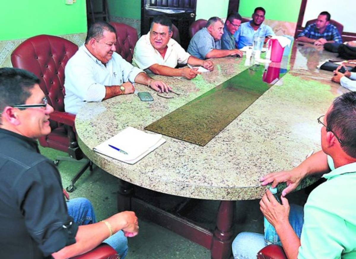 Ejecutivo pospone remisión de Ley de Transporte al Congreso Nacional