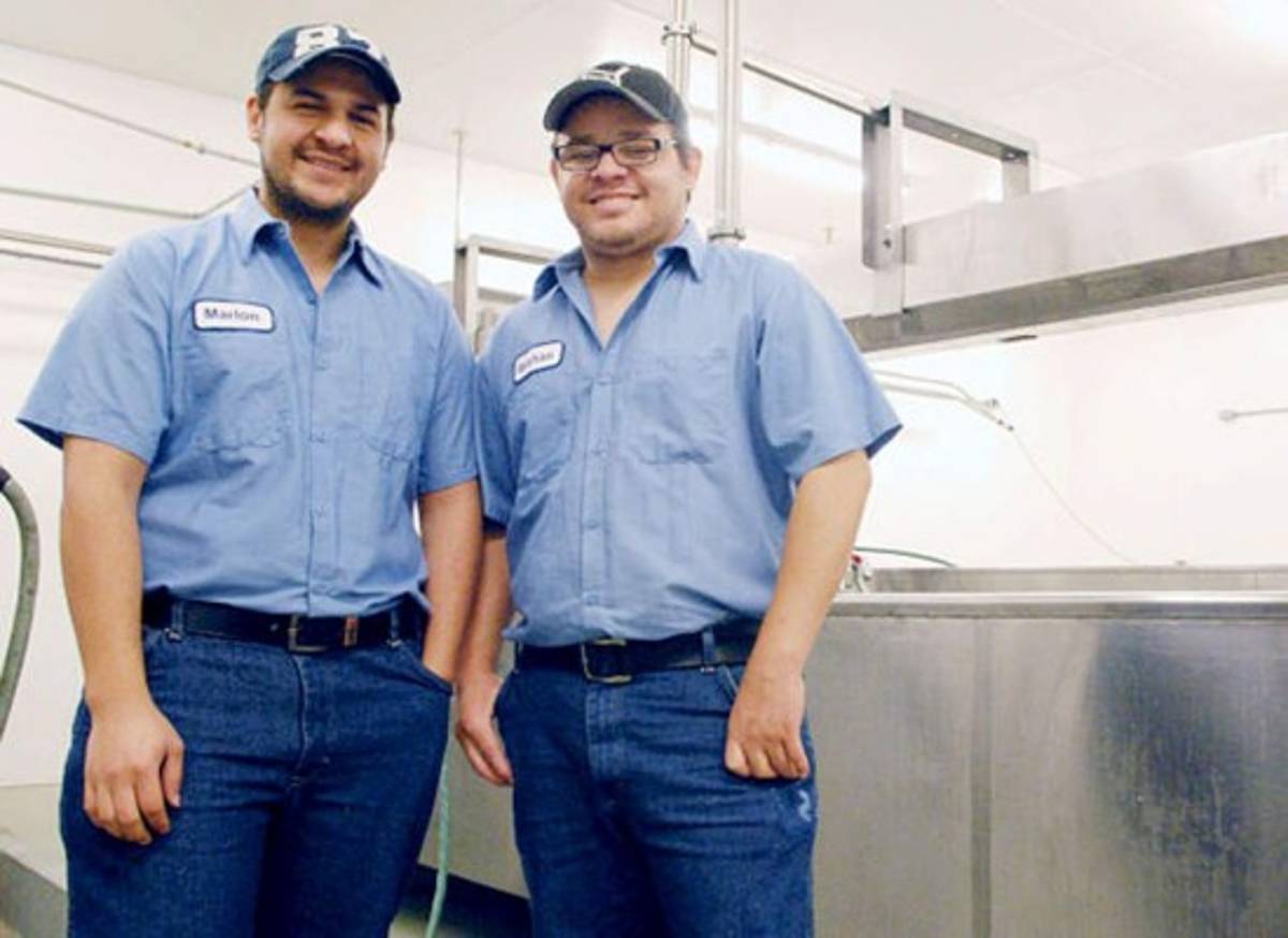 Hermanos hondureños instalan fábrica de quesos en EE UU