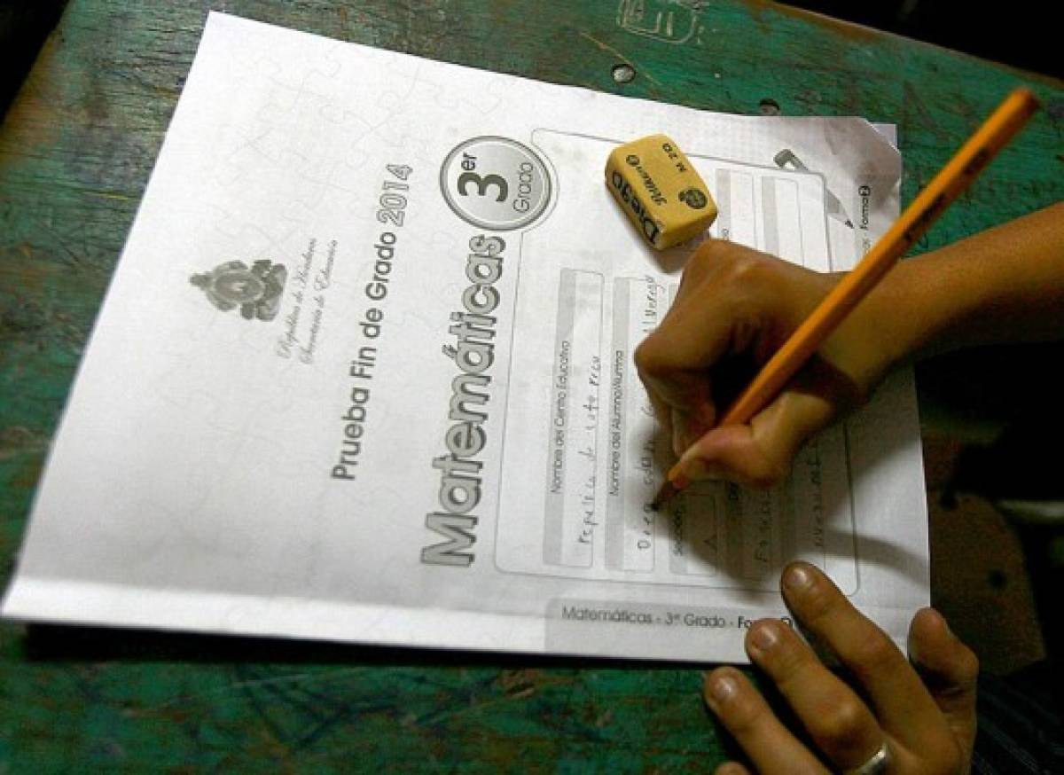 Estudiantes de Honduras se someten a pruebas censales de Educación