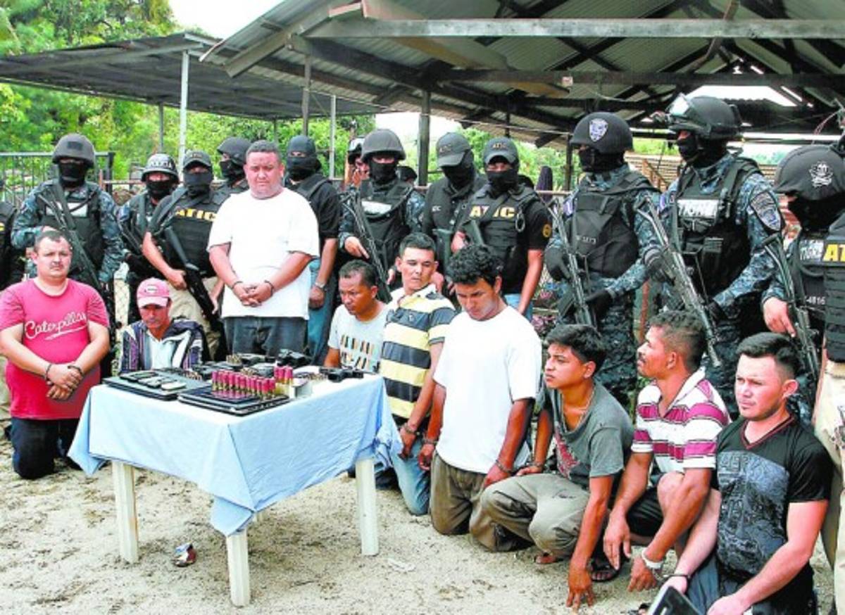Caen nueve miembros de la banda de 'La Rumba'