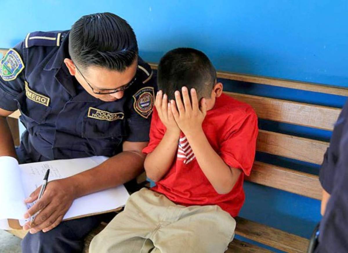 Padres adoptivos corrieron a niño de su casa