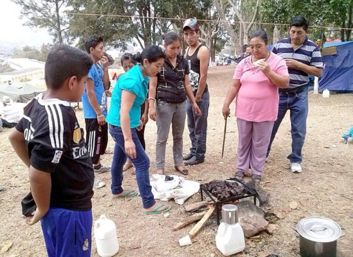 Repleto el Santuario de Suyapa previo a alborada