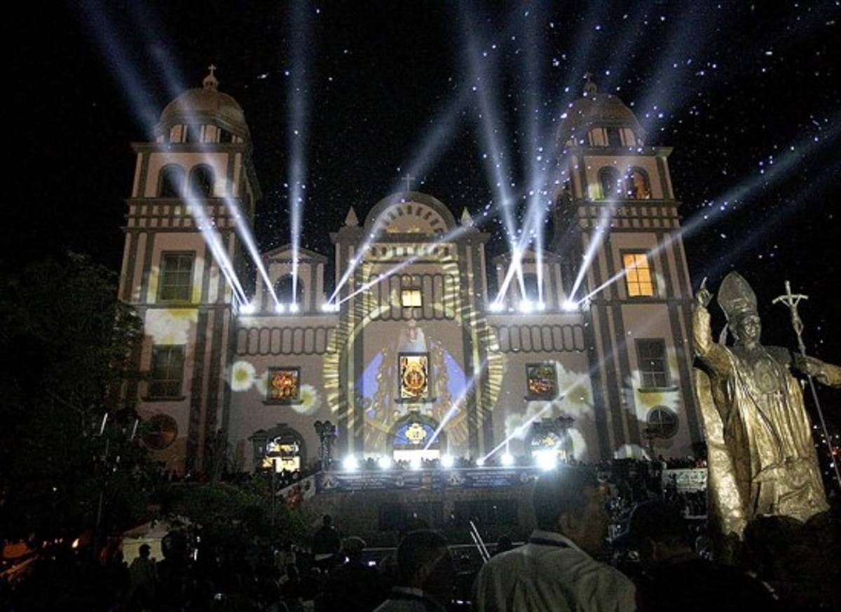 Realeza de Suyapa en tercera dimensión