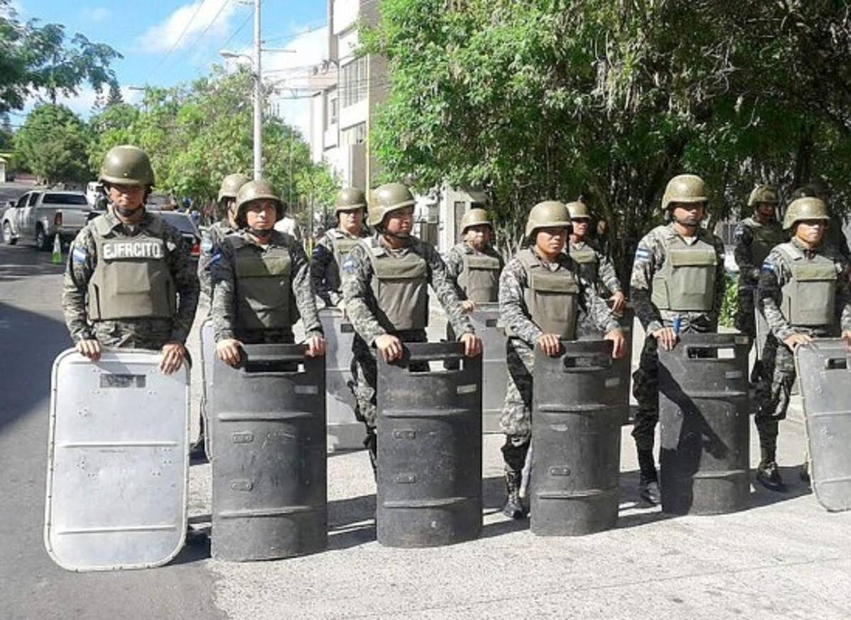 Honduras: Cierre total de accesos a CSJ