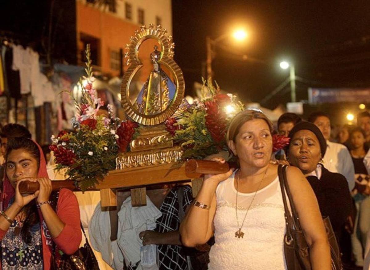 Realeza de Suyapa en tercera dimensión