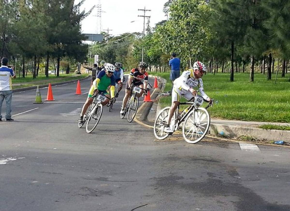 3ra Vuelta Ciclística de Tegucigalpa empezó...¡a pedalear!
