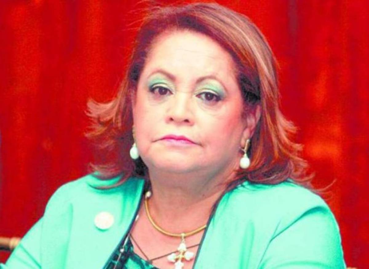 Diputado Luis Redondo incumplió la ley