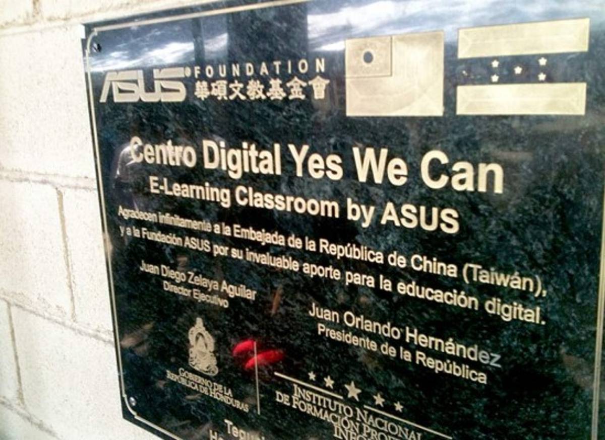 Honduras: Inauguran centro digital del programa de inglés Yes, We Can