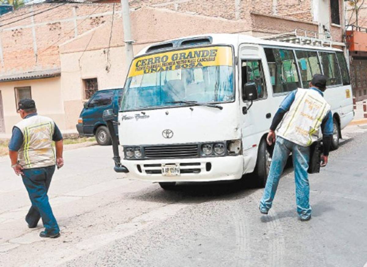 Verifican legalidad de rutas