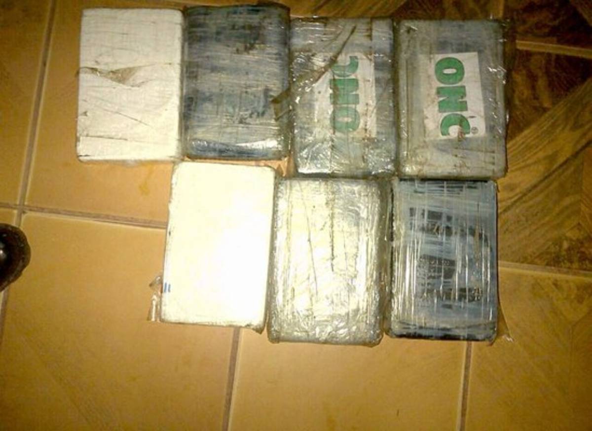 Decomisan drogas, armas y dólares en La Mosquitia hondureña