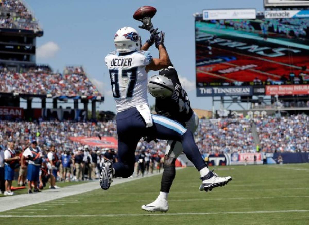  En el lugar de trabajo de la NFL, los jugadores llevan la delantera