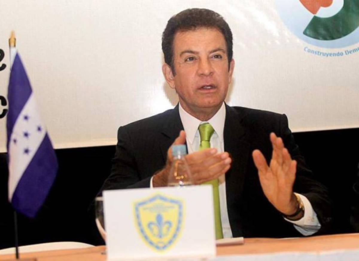 Salvador Nasralla rechaza insinuaciones de alianza con el Partido Liberal