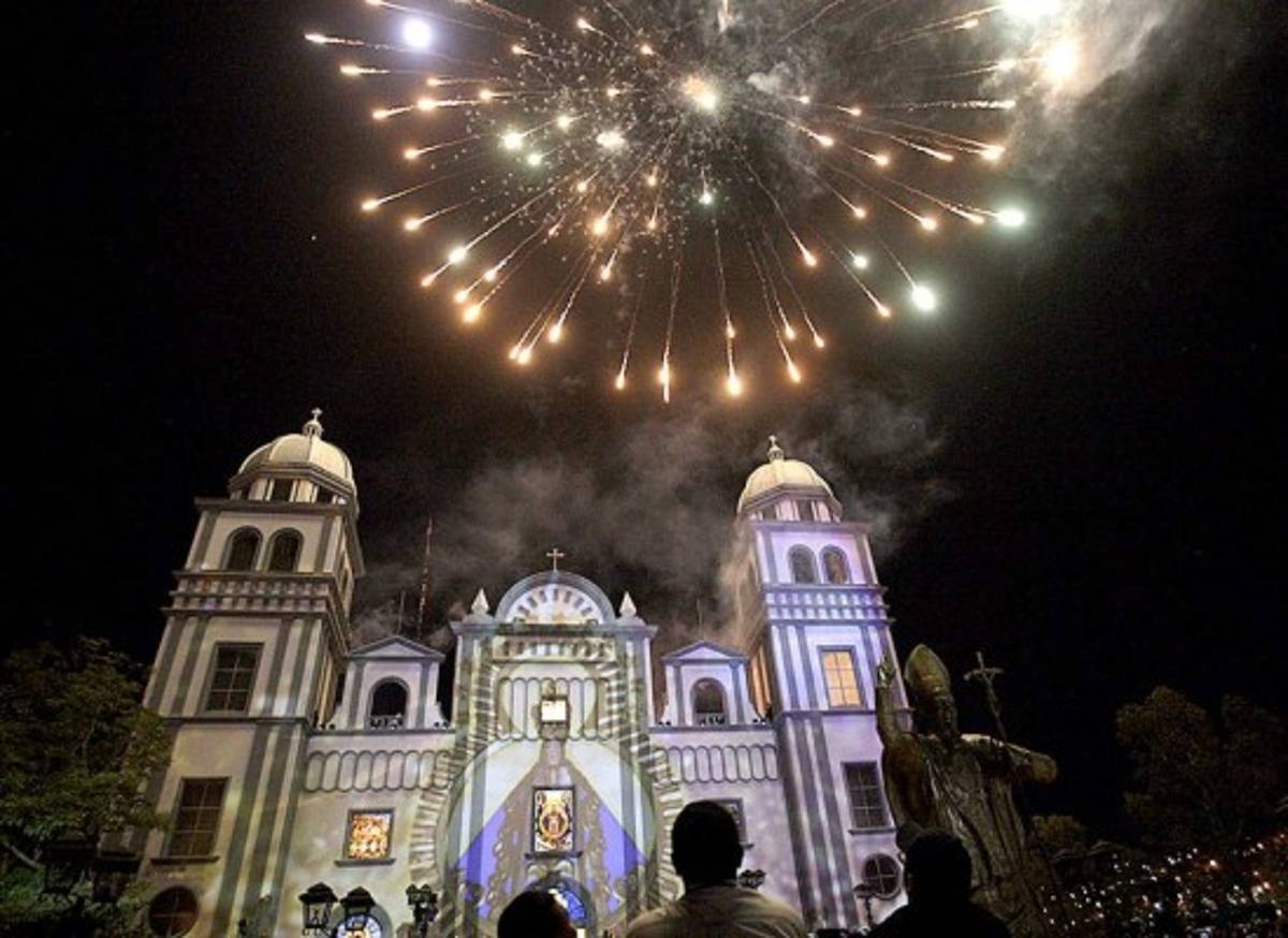 Realeza de Suyapa en tercera dimensión