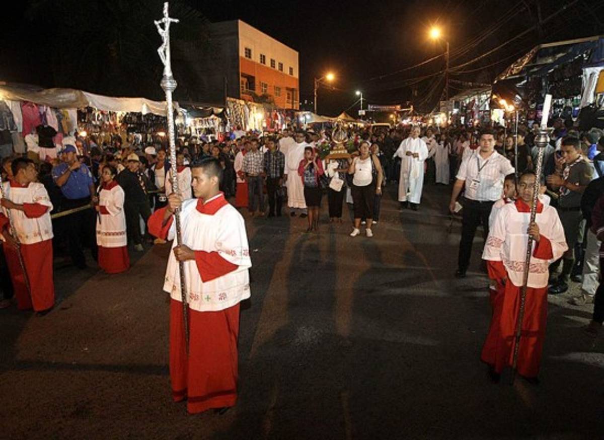 Realeza de Suyapa en tercera dimensión