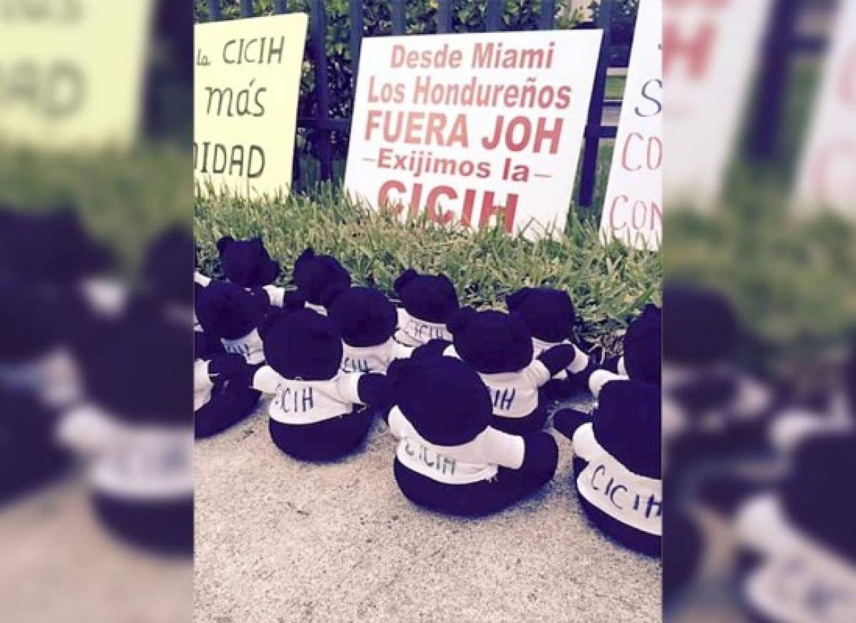 'Indignados' realizaron plantón frente a Univisión