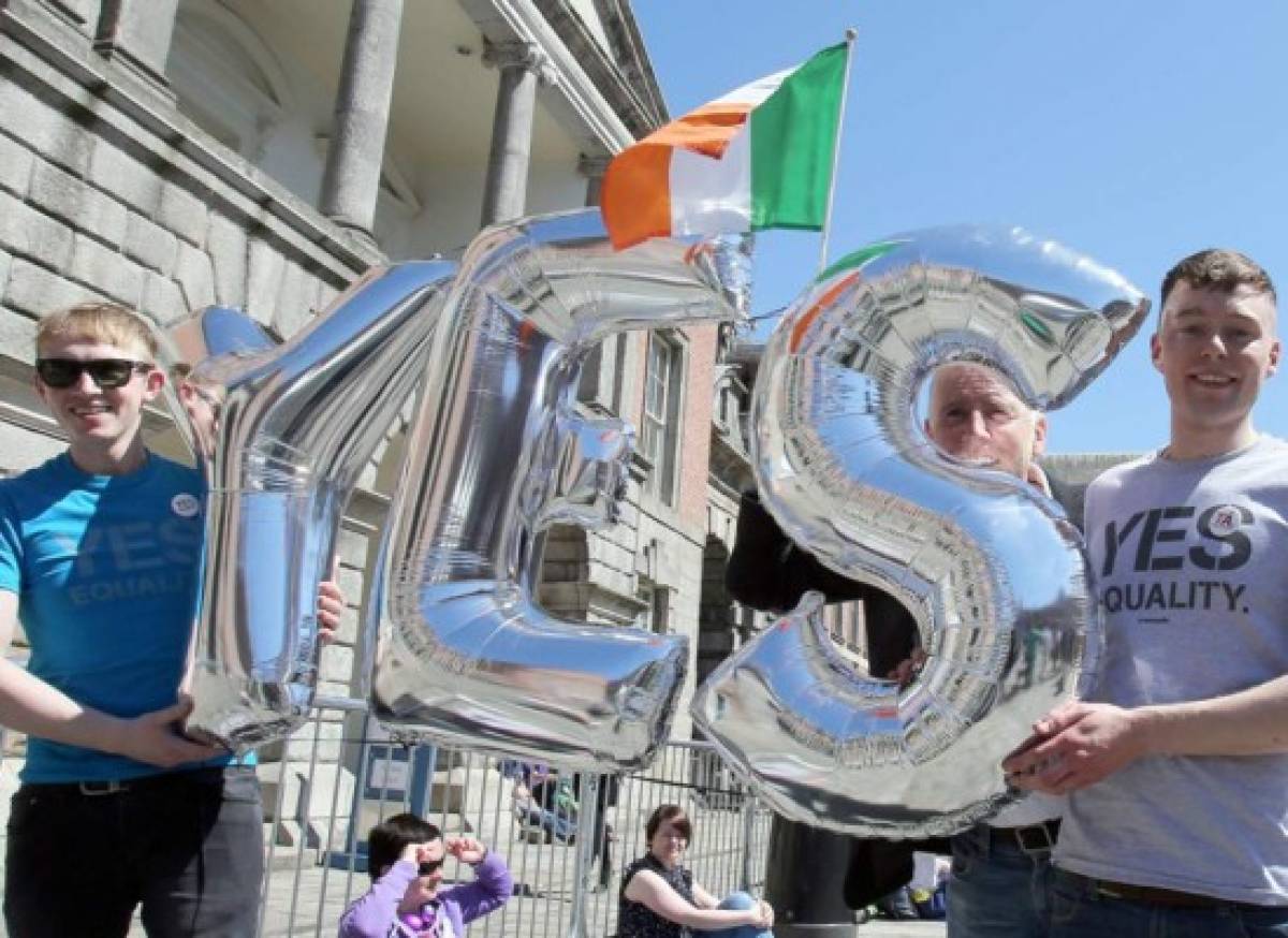 Irlanda dice 'sí, quiero' a las bodas homosexuales