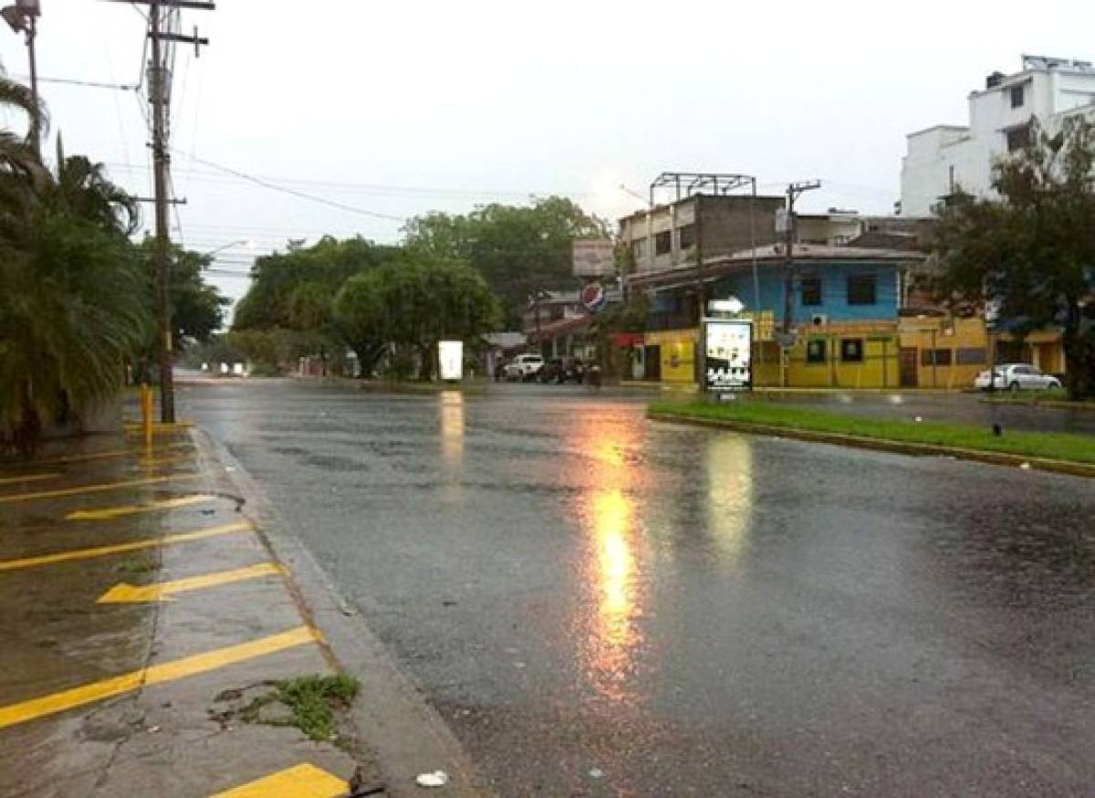 Alerta amarilla por lluvias en tres departamentos al norte de Honduras