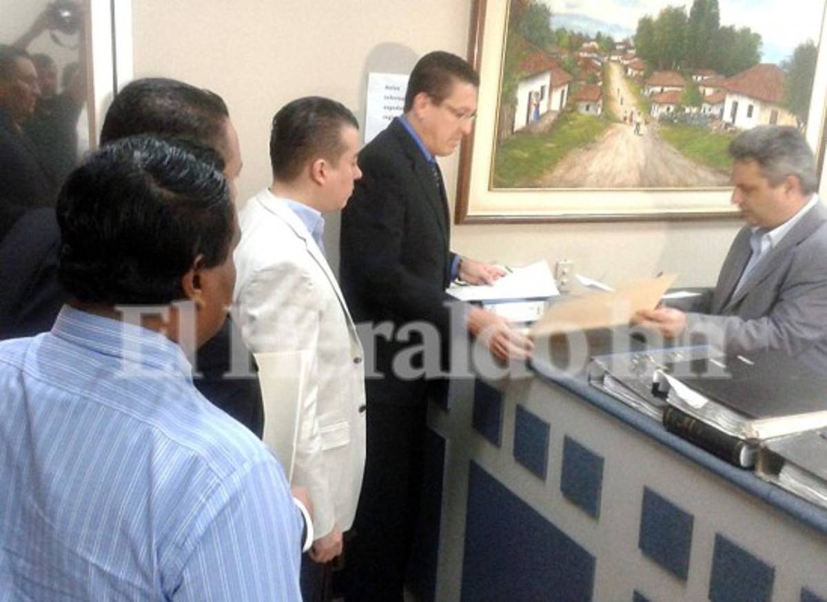 Honduras: Hermanos Valle presentan recursos contra extradición