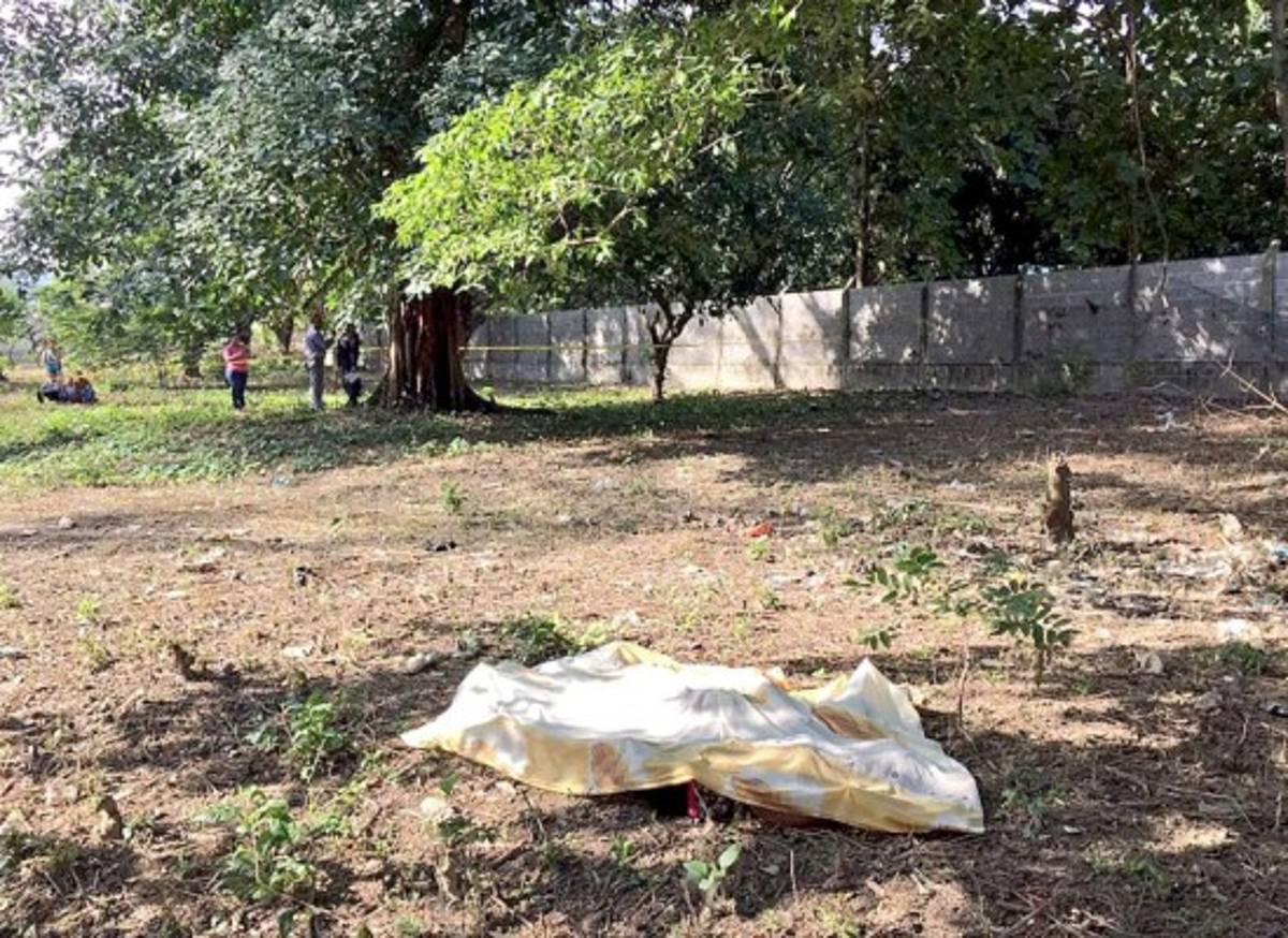 Hallan cadáveres de dos mujeres en SPS