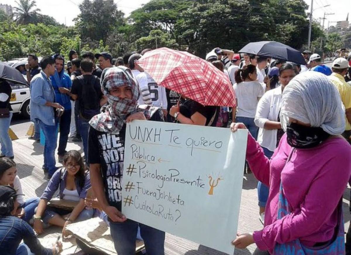 Estudiantes se toman UNAH-VS; suspenden clases en Tegucigalpa
