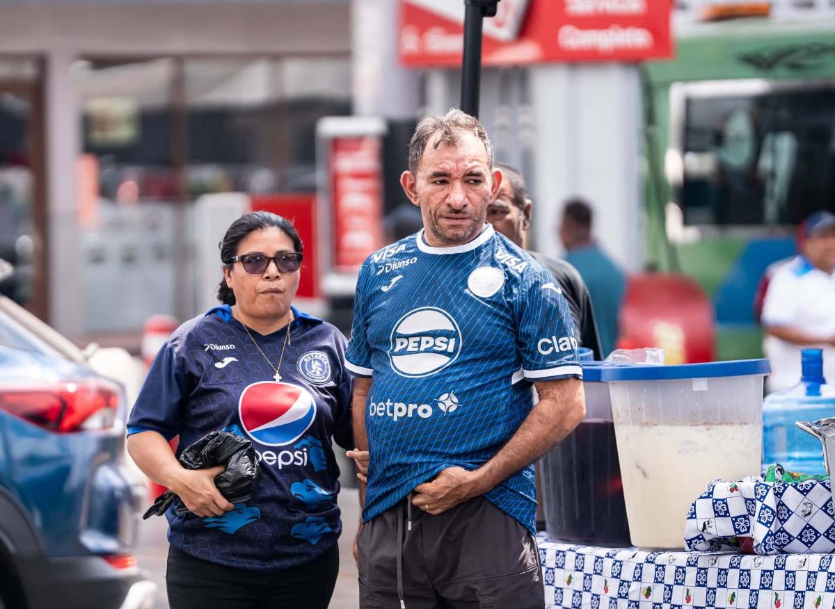 Ambiente previo de Gran Final: así pulen el estadio Nacional y primeros aficionados en llegar