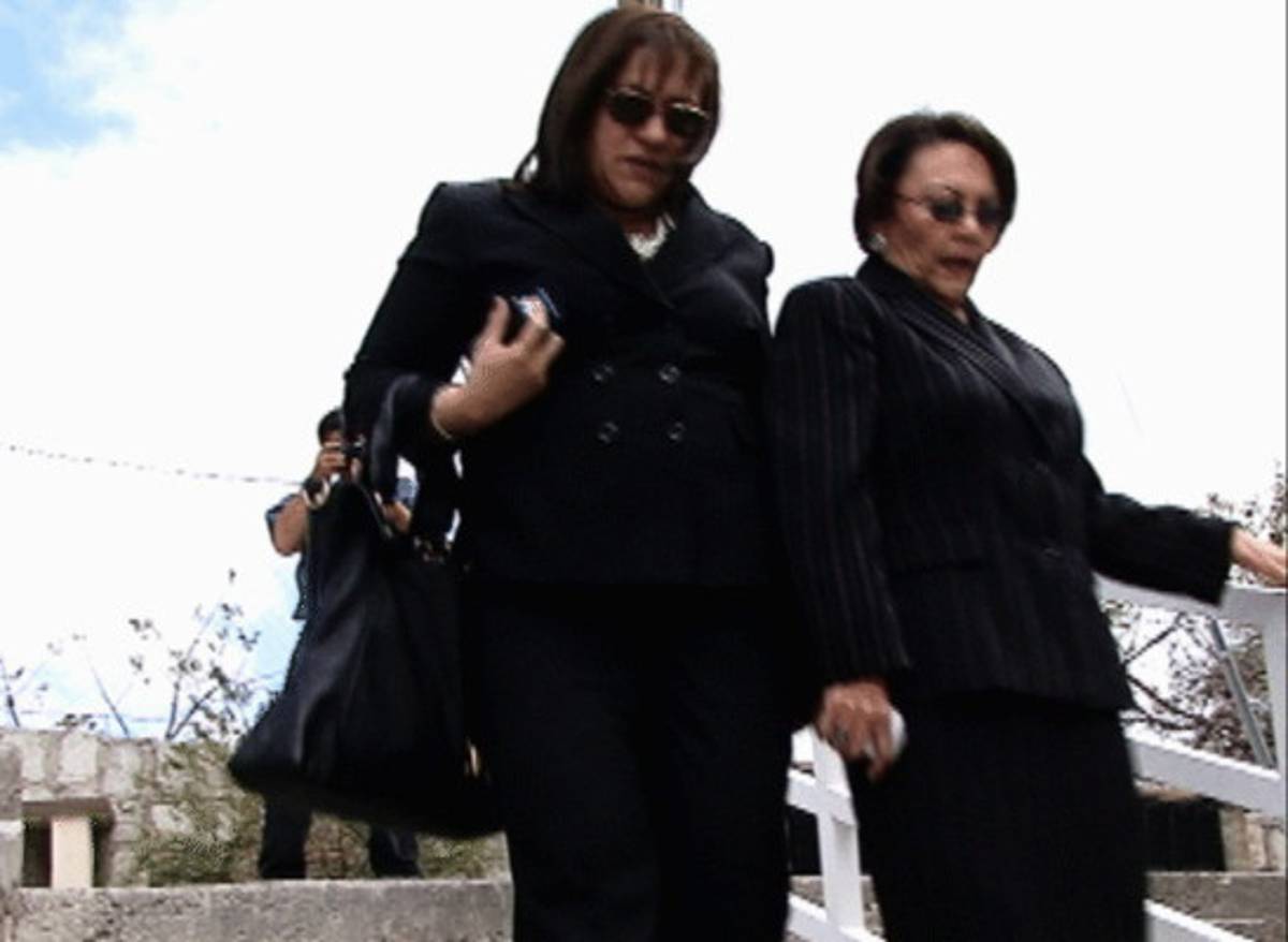 Sepultan a hijo del exdirector de la Policía Ricardo Ramírez del Cid