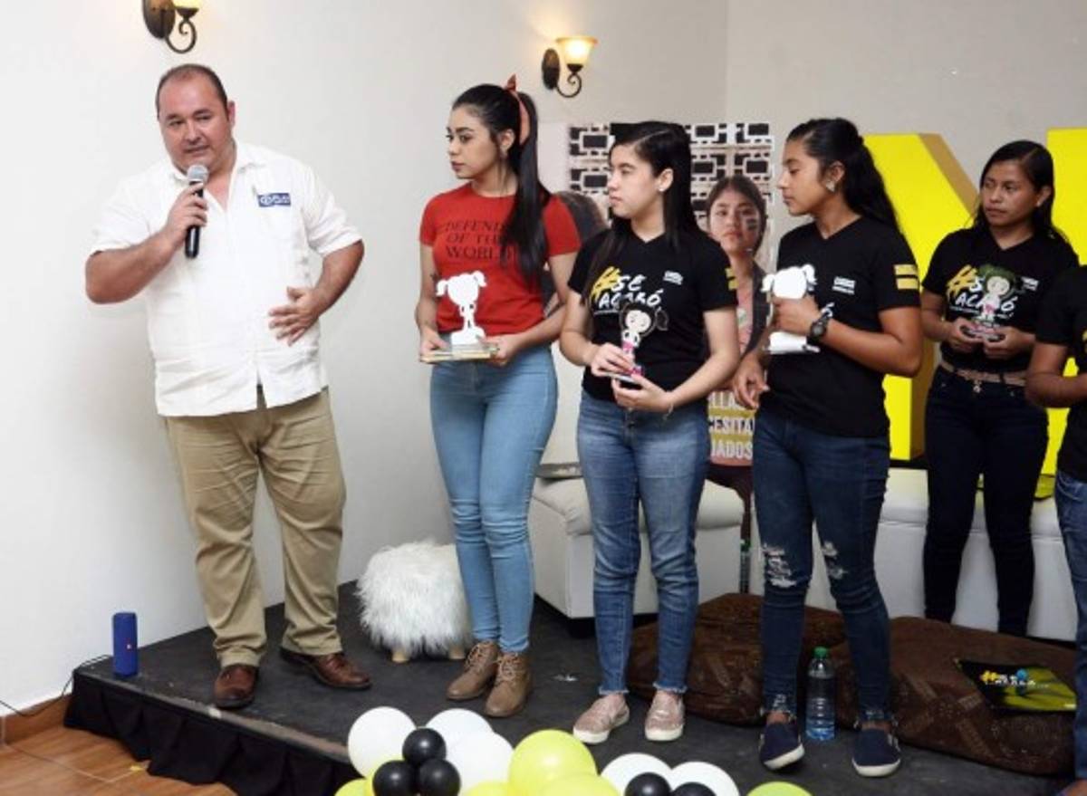 Niñas hacen eco de la lucha por la equidad