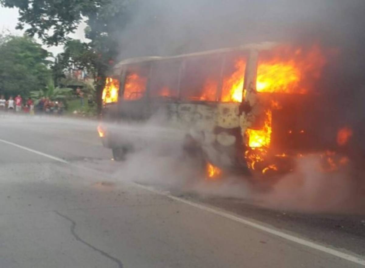 Supuestos mareros queman bus en San Pedro Sula