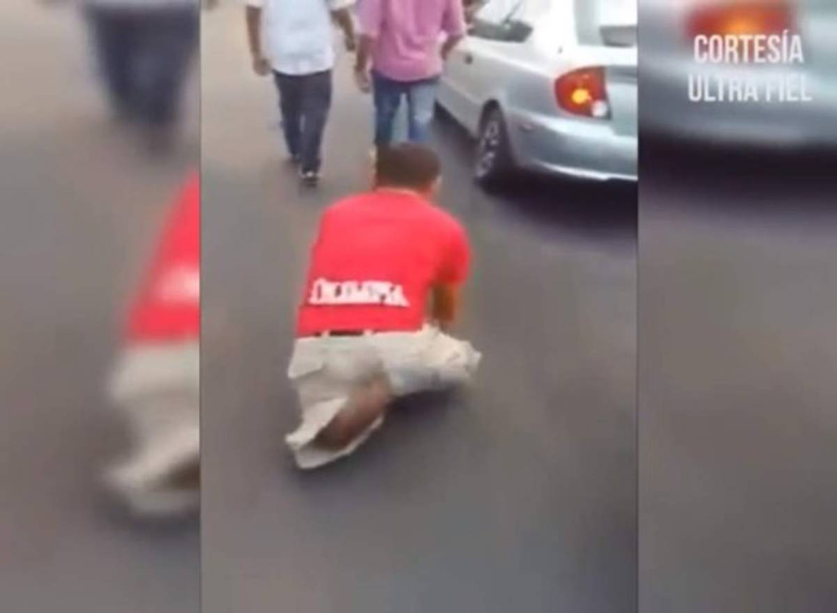 El amor de este aficionado por el Olimpia hace que rompa barreras