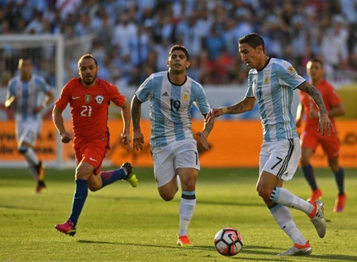 Argentina venció 2-1 a Chile con goles de Di María y Banegas