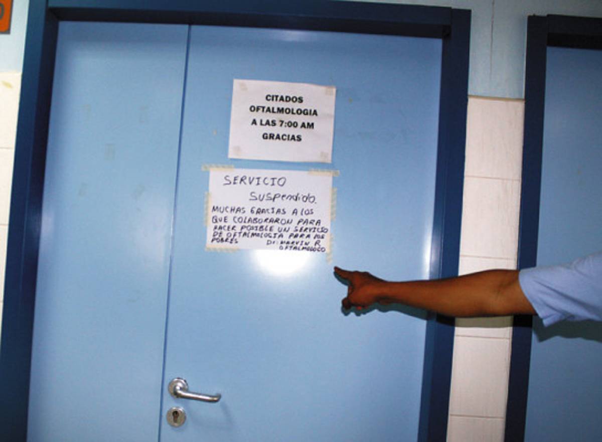 Sin servicio de oftalmología permanece hospital de Danlí