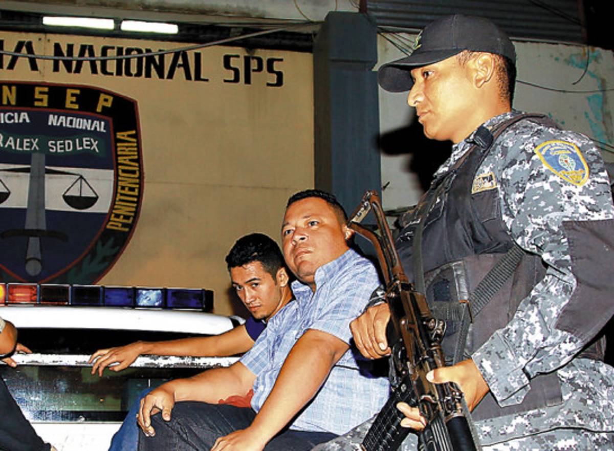 Existen pruebas contra exfiscal: MP