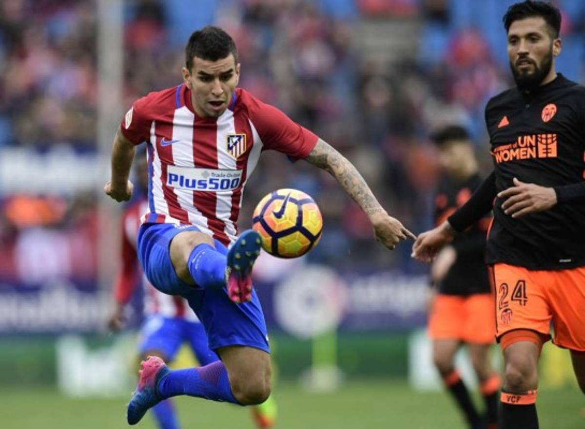 El Atlético vence con comodidad al Valencia y recupera la cuarta plaza  