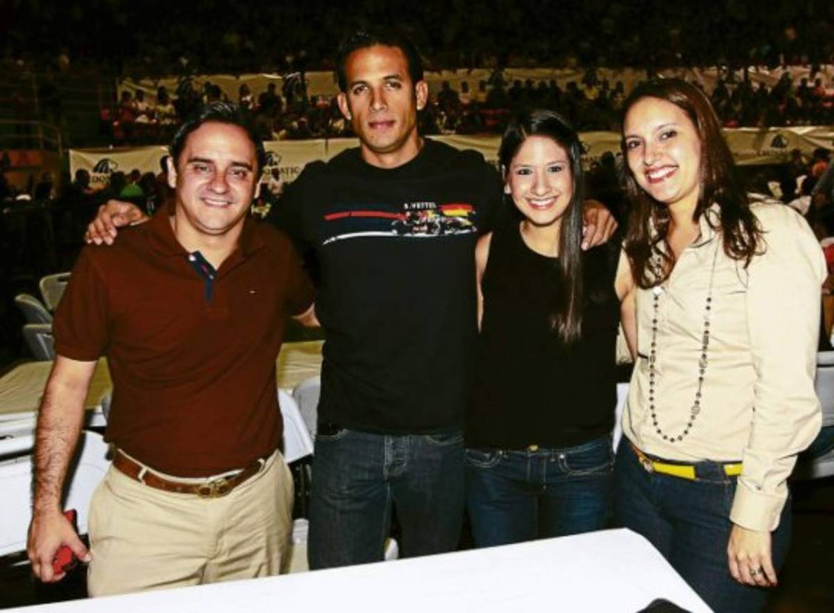 Fiesta de rock viven catrachos con Enanitos Verdes