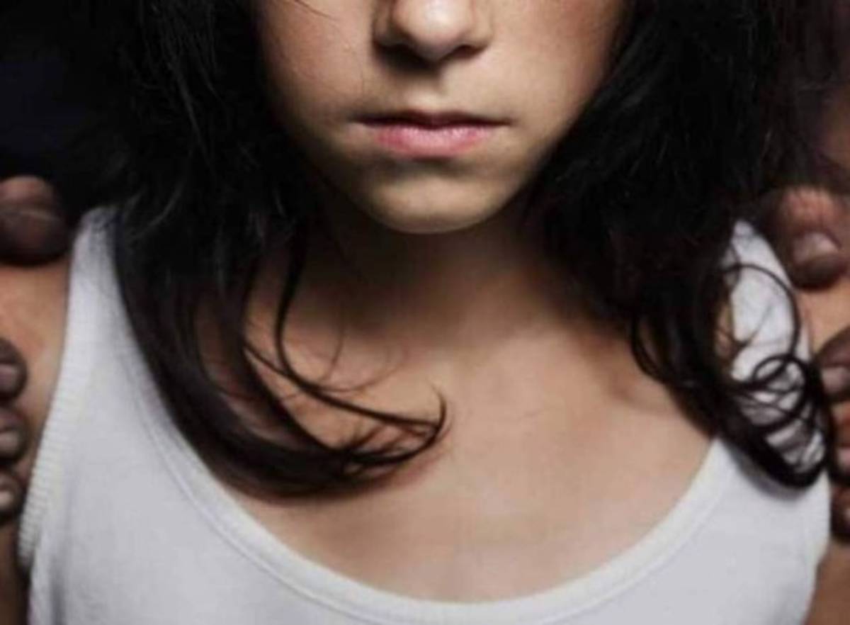 Niña colombiana fue violada por su padre, abuelo y tío